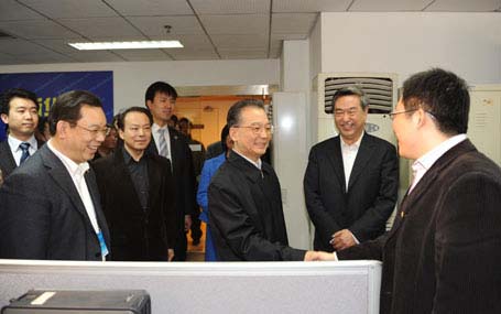 溫家寶總理視察中國(guó)政府網(wǎng)