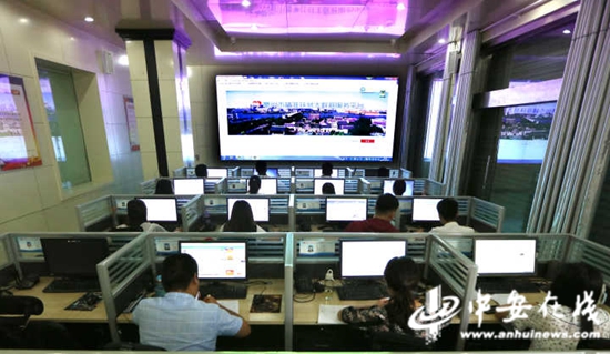 亳州市譙城區(qū)精準扶貧大數(shù)據(jù)服務(wù)中心