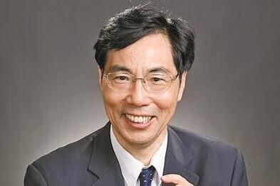 北京大學(xué)法學(xué)院教授 姜明安