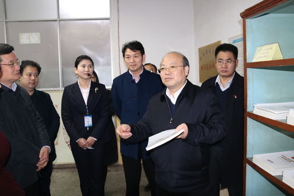 國務(wù)院辦公廳政府信息與政務(wù)公開辦主任向東一行湘潭調(diào)研