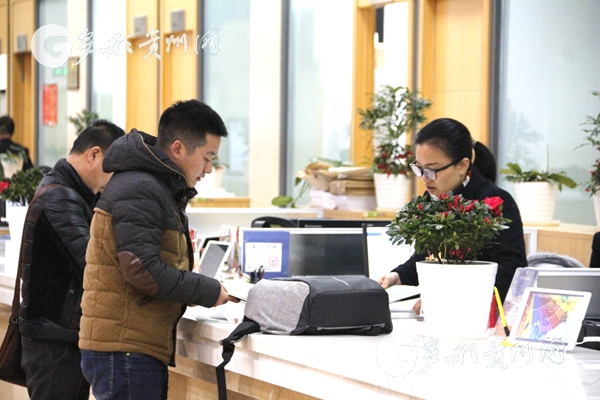 窗口服務(wù)，解決辦事人員燃眉之急