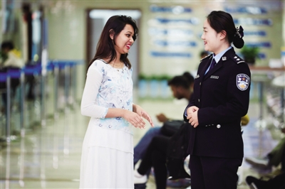 <p>　　熱情接待。</p>