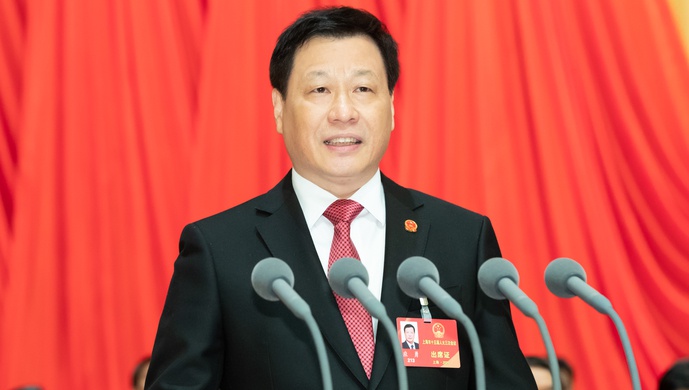  上海市第十五屆人民代表大會(huì)第三次會(huì)議今天上午開(kāi)幕。上海市市長(zhǎng)應(yīng)勇作《政府工作報(bào)告》。