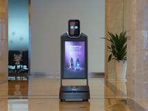 大屏機器人豹小秘Plus上線！身為最 強“戰(zhàn)機”的它有何妙用？