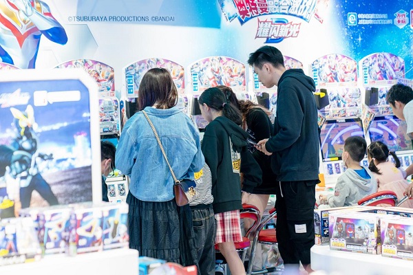 環(huán)游嘉年華華立潮品店.jpg 環(huán)游嘉年華華立潮品店.jpg