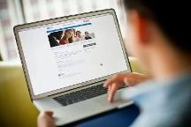 申請美國留學(xué)的條件有哪些，如何選擇語言考試，才能獲得更多申請機會？