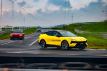 走進(jìn)路特斯全球智能工廠，探尋首款純電超跑SUV Eletre的極致基因