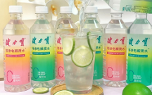 健力寶的作用與功效丨電解質(zhì)飲料，冰涼解暑帶走夏日煩悶