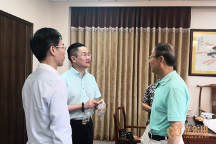 喜爾康稀土養(yǎng)生鏈結緣書法家劉德昭