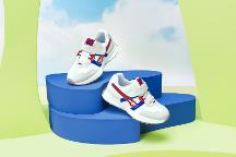 秋季戶外活動(dòng)促寶寶健康成長，別忘了備一雙護(hù)足機(jī)能鞋