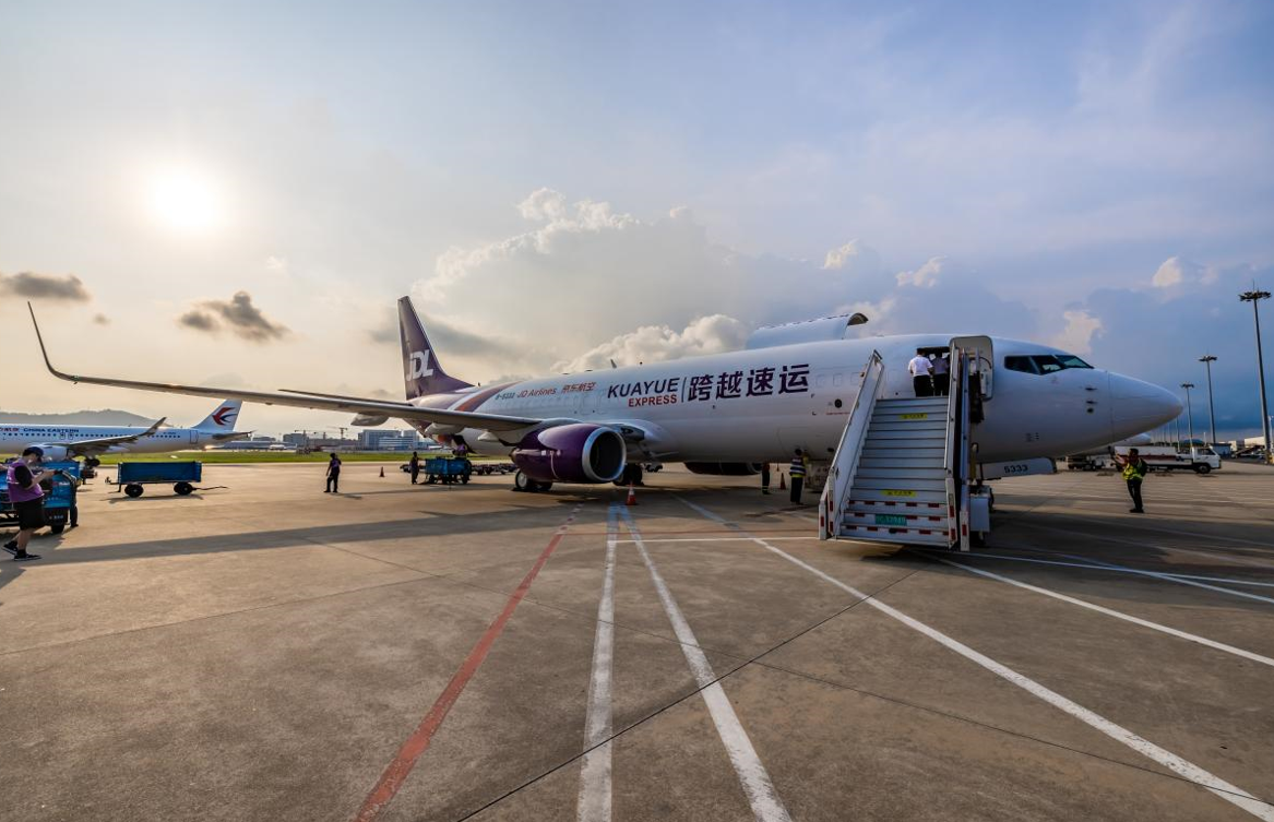 大件快遞用什么物流？跨越速運(yùn)用技術(shù)展示自身實力