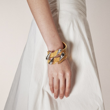 喜獲FDA、MUSE設(shè)計獎金獎，潮宏基非遺花絲工藝獲國際高度認可