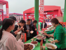 全城沸騰！聚斗招財羊毛肚亮相重慶火鍋節(jié)