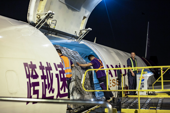 通過跨越快遞電話，深入了解品牌多領(lǐng)域的硬核實力