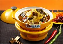 炊小煲，為顧客提供豐富口感和全面營(yíng)養(yǎng)的菜品